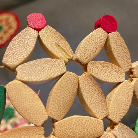 Christmas Bamboo Round Hot Plate Pads Trivets Placemats Retro Green Red MCM - Picture 11 of 12